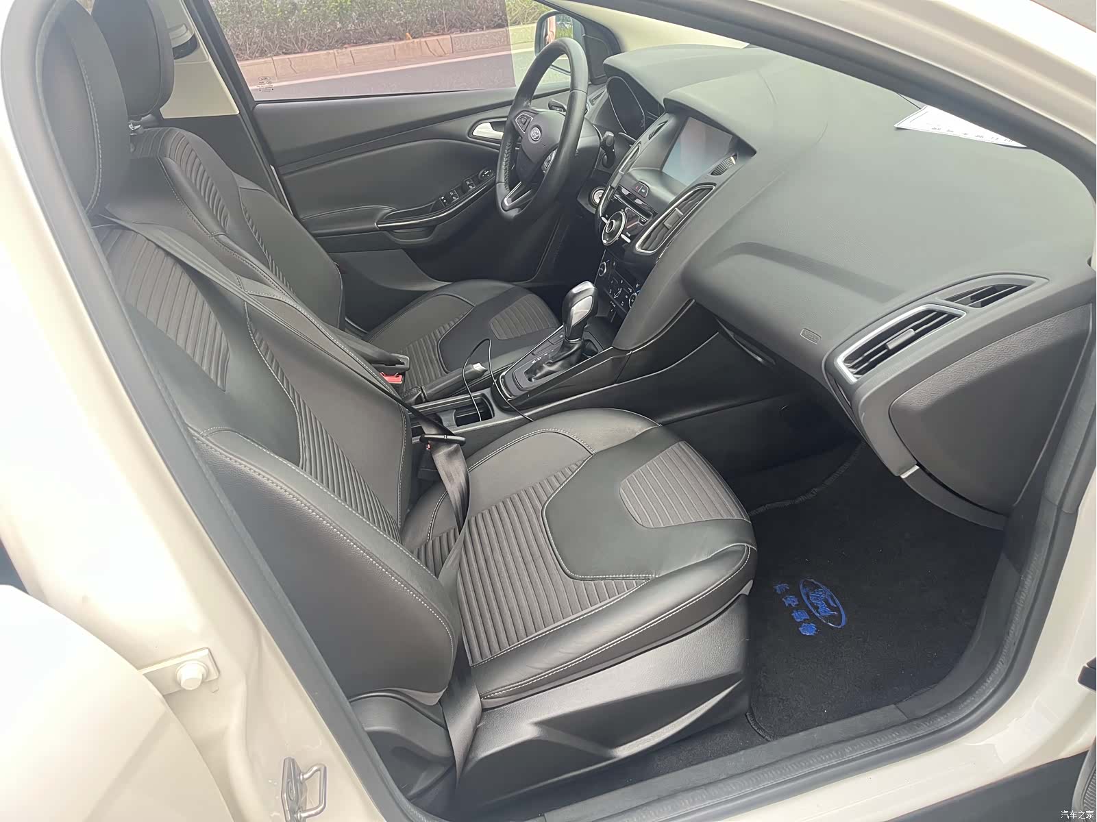 Ford Focus, 2015 9