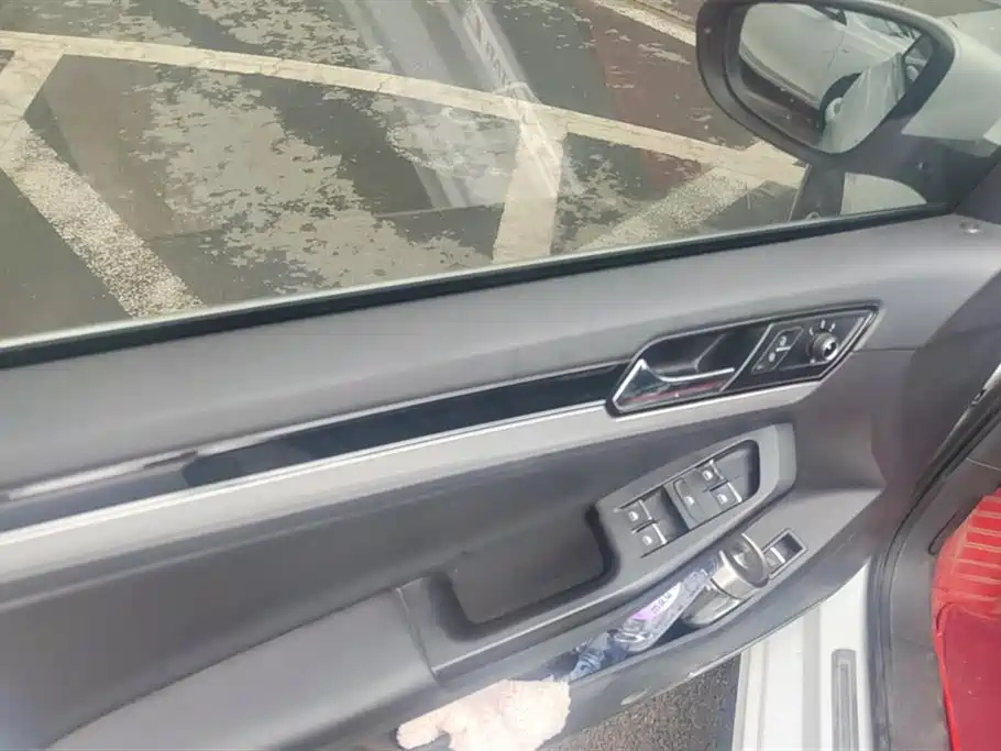 Volkswagen Sagitar Volkswagen Sagitar