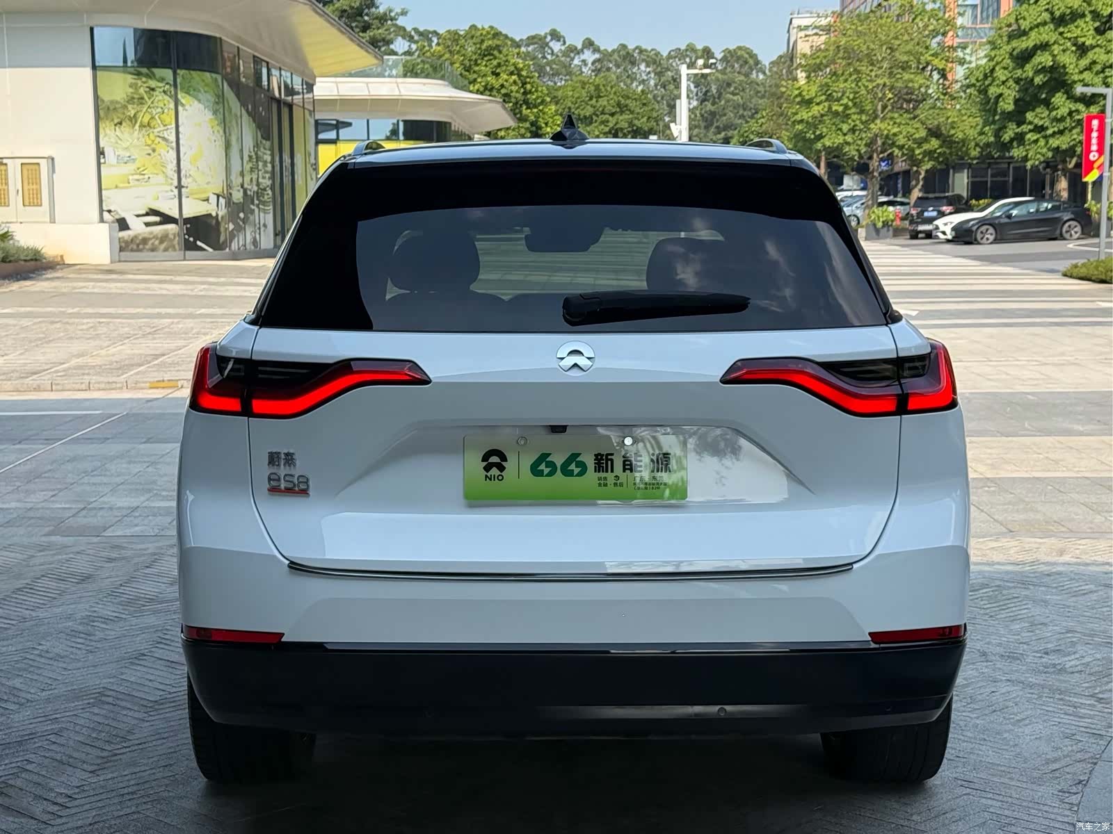 NIO ES8, 2022 7