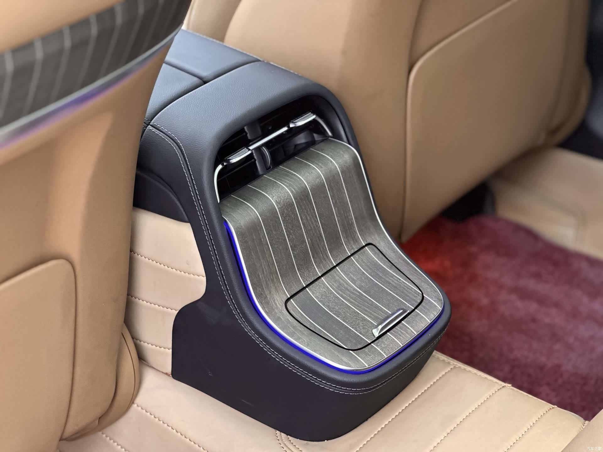 Mercedes-Benz E-Class, 2025 8