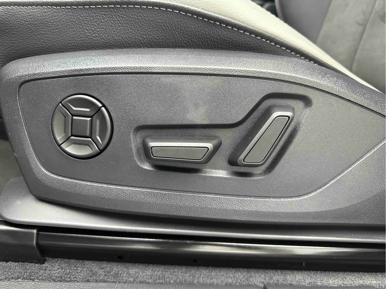 Audi Q3, 2023 11