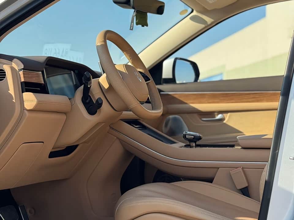 AITO Ask the world M7