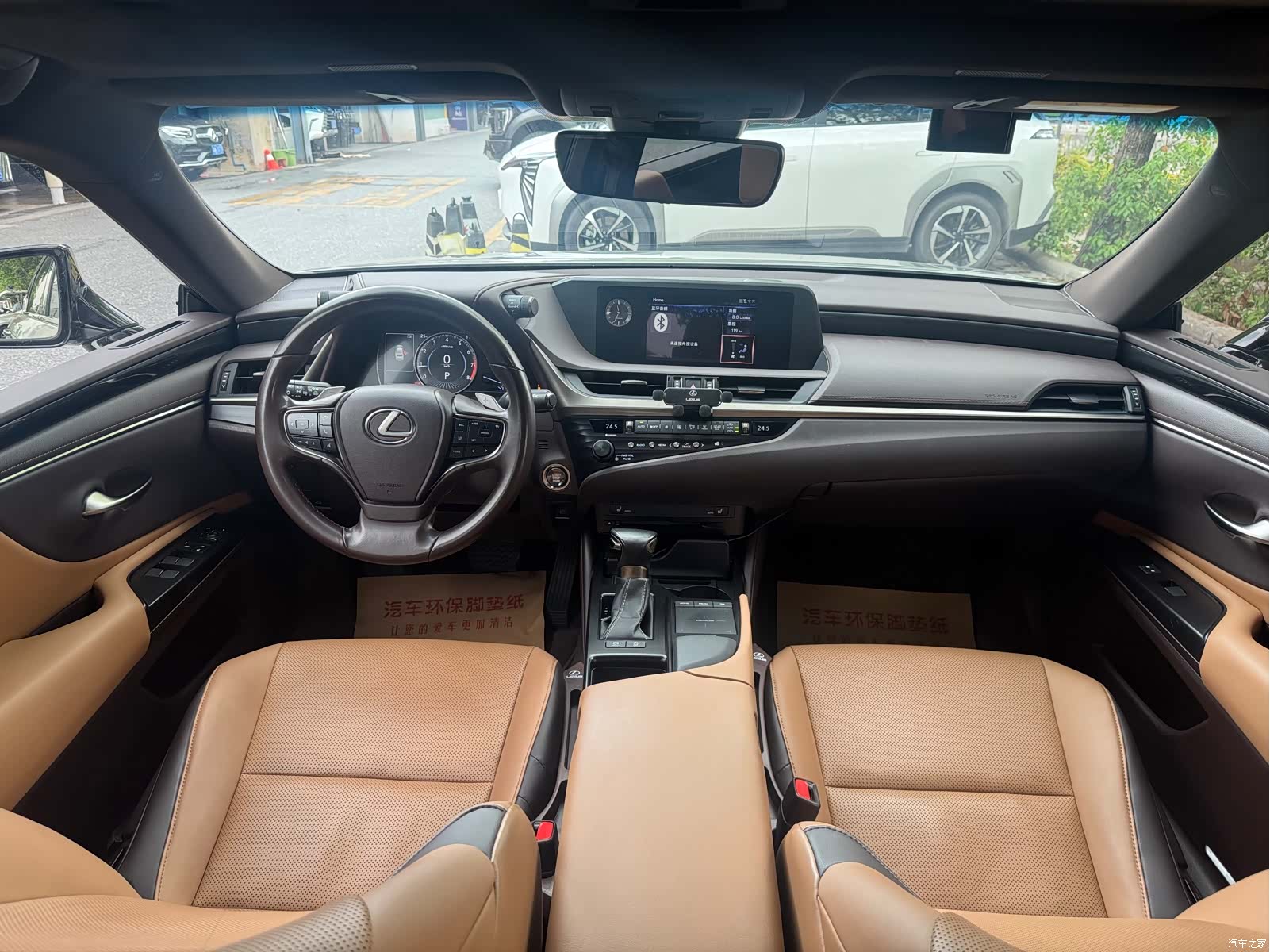 Lexus ES, 2020 9