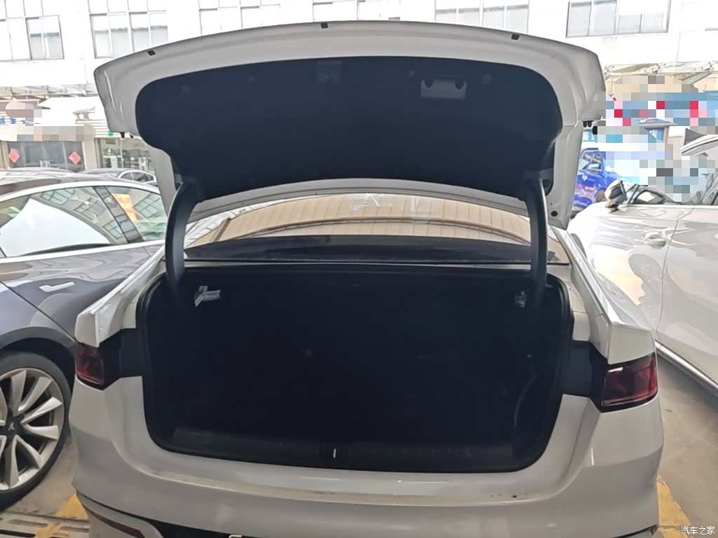 BYD Qin, 2023 16