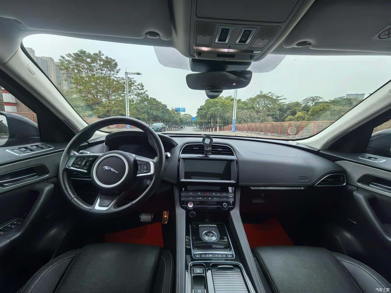 Jaguar F-PACE, 2020 6