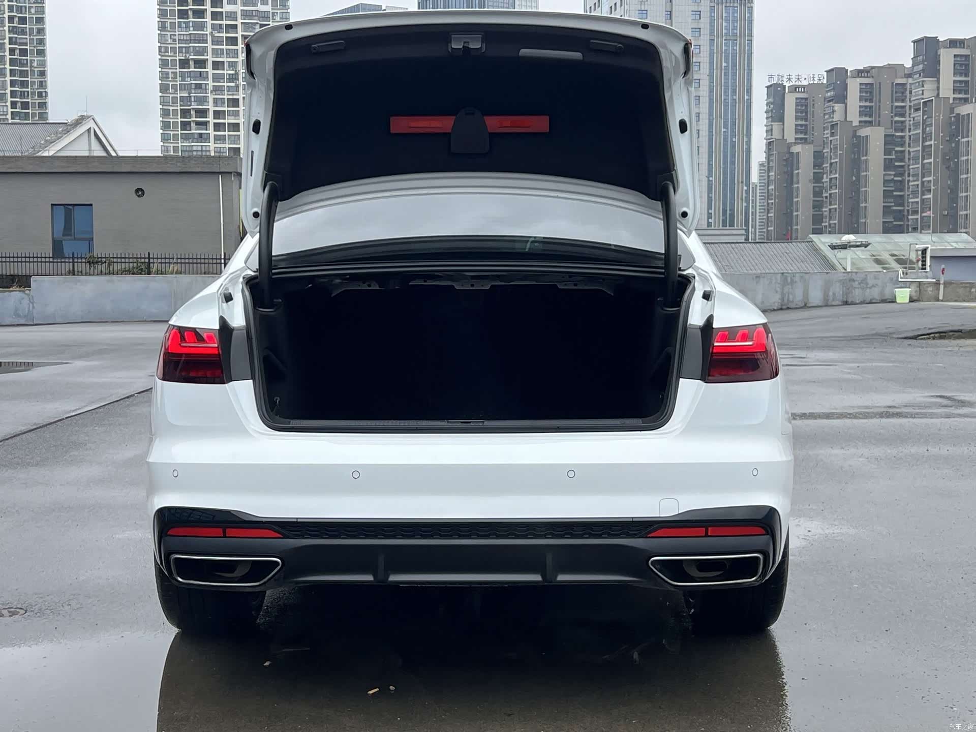 Audi A4L, 2025 12