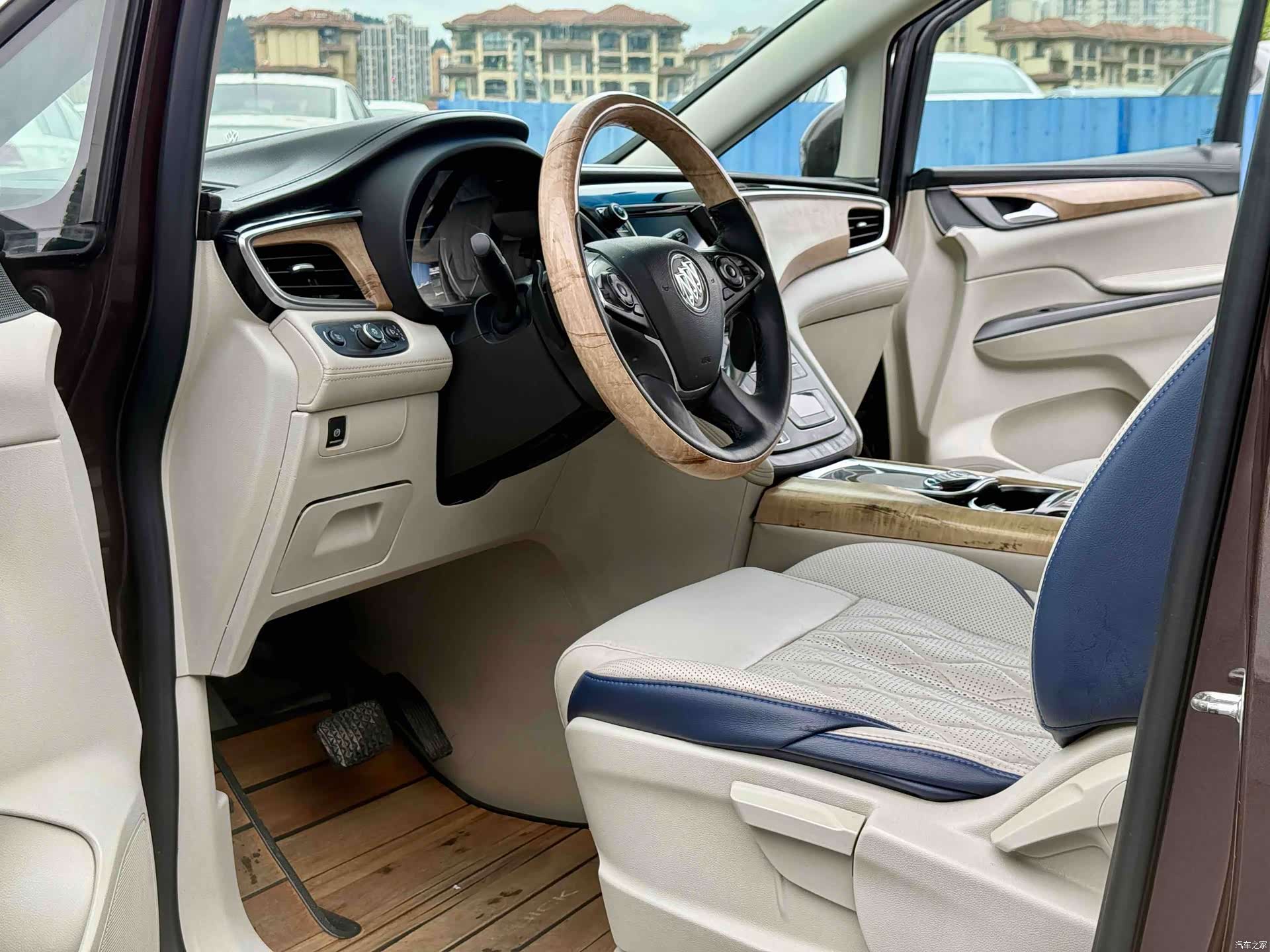 Buick GL8, 2018 4