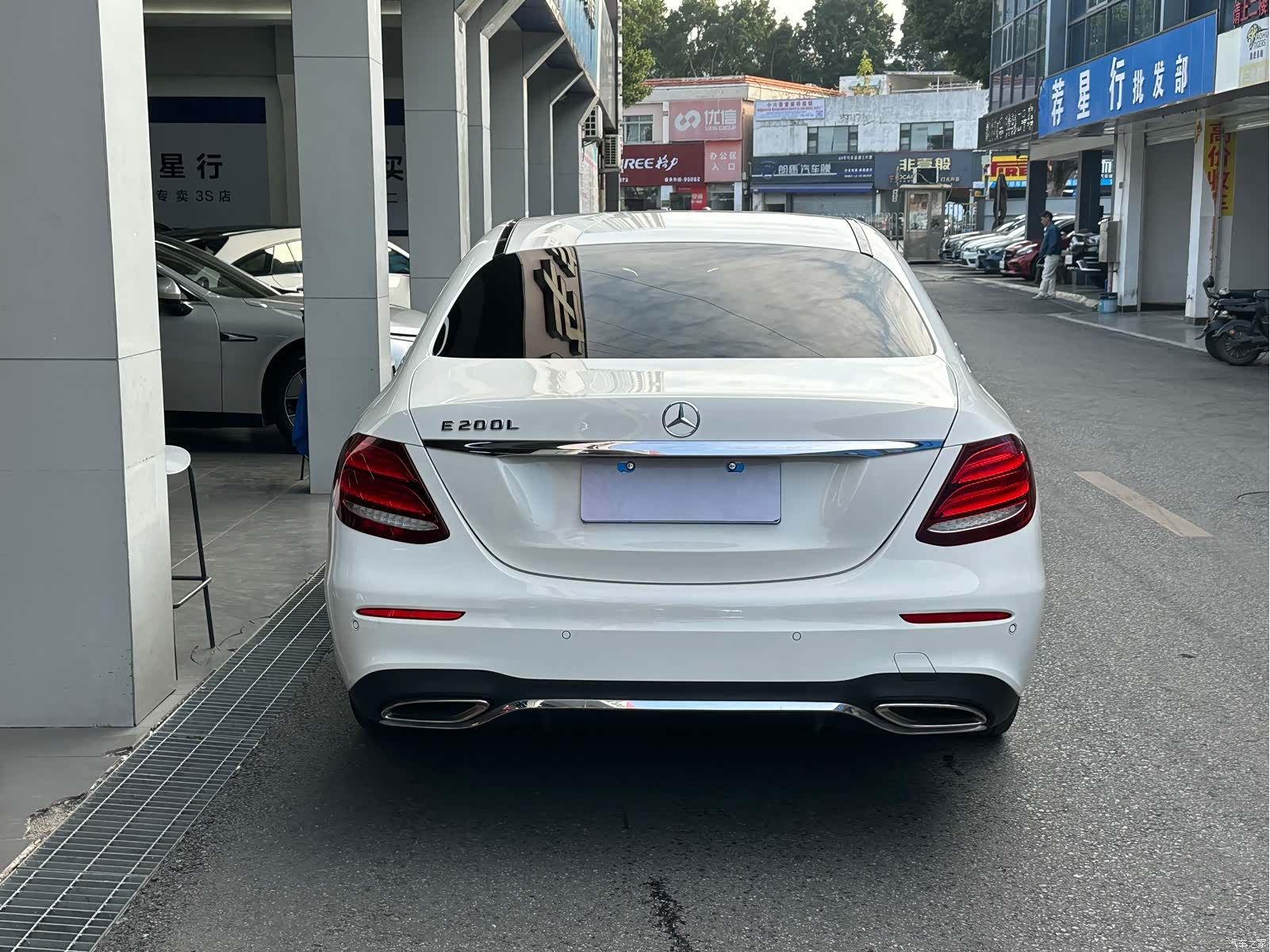 Mercedes-Benz E-Class, 2018 16