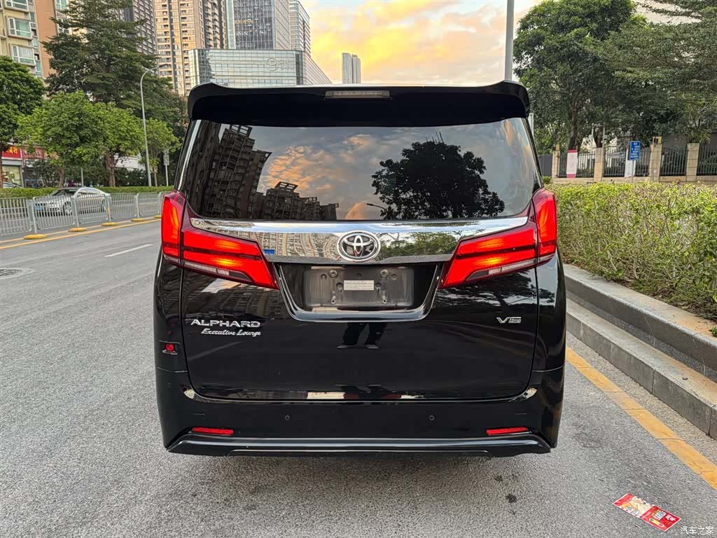 Toyota Alphard, 2018 11
