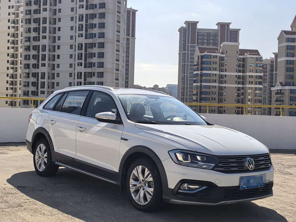 Volkswagen C-TREK Wei Collar