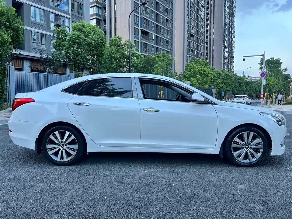 Hyundai Name picture