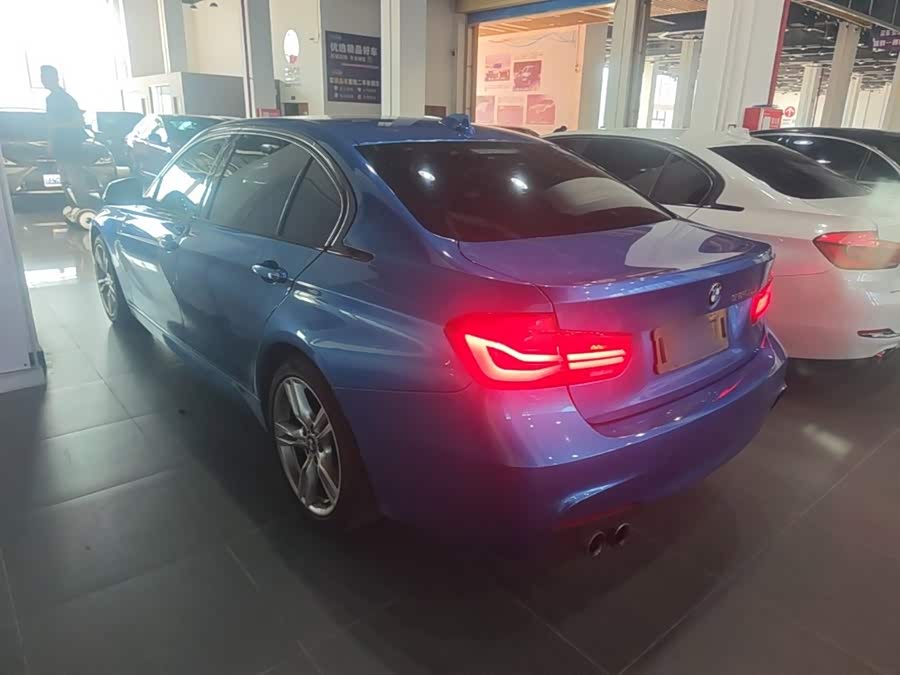 BMW 3 Series 2018, фото 5