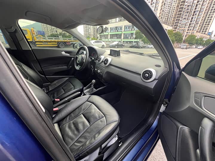 Audi A1 2014 30 TFSI Sportback Style