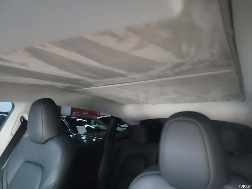 Tesla Model Y, 2024 18