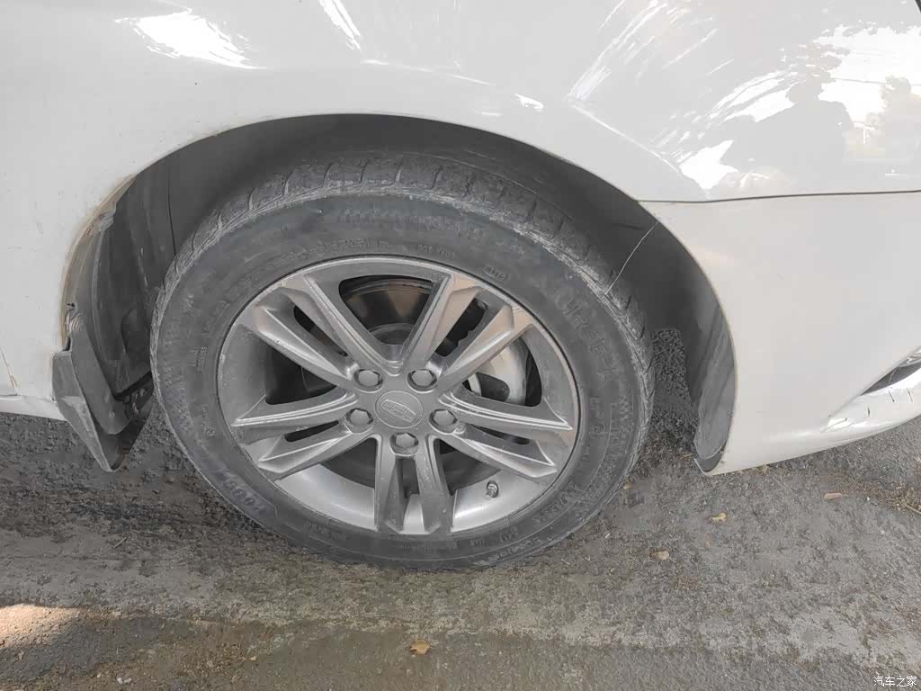 Geely Emgrand, 2018 24