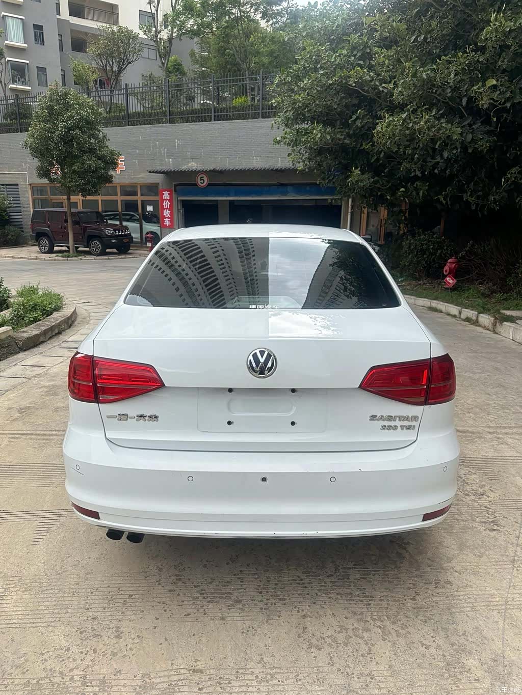 Volkswagen Sagitar, 2016 9