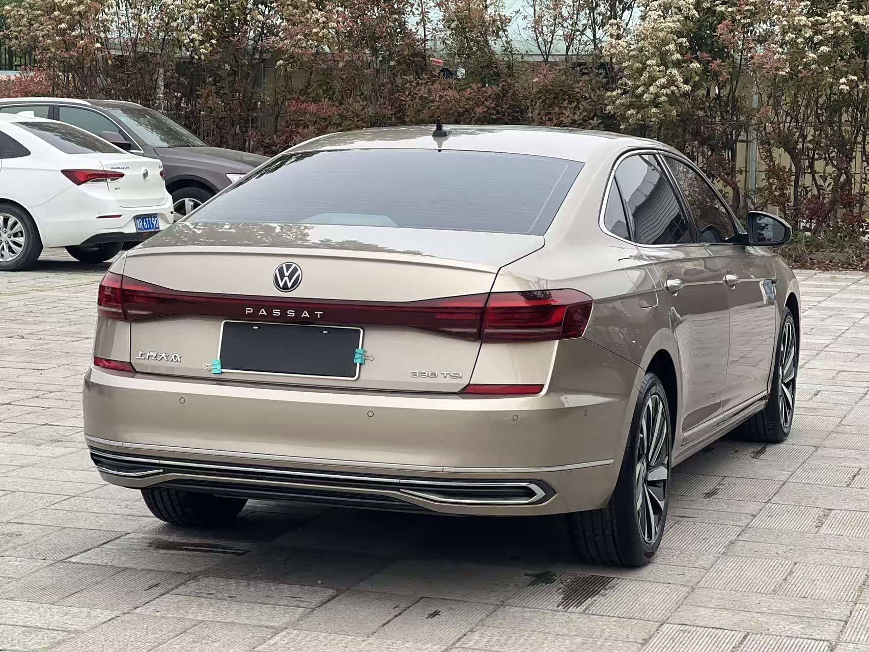 Volkswagen Passat, 2021 10