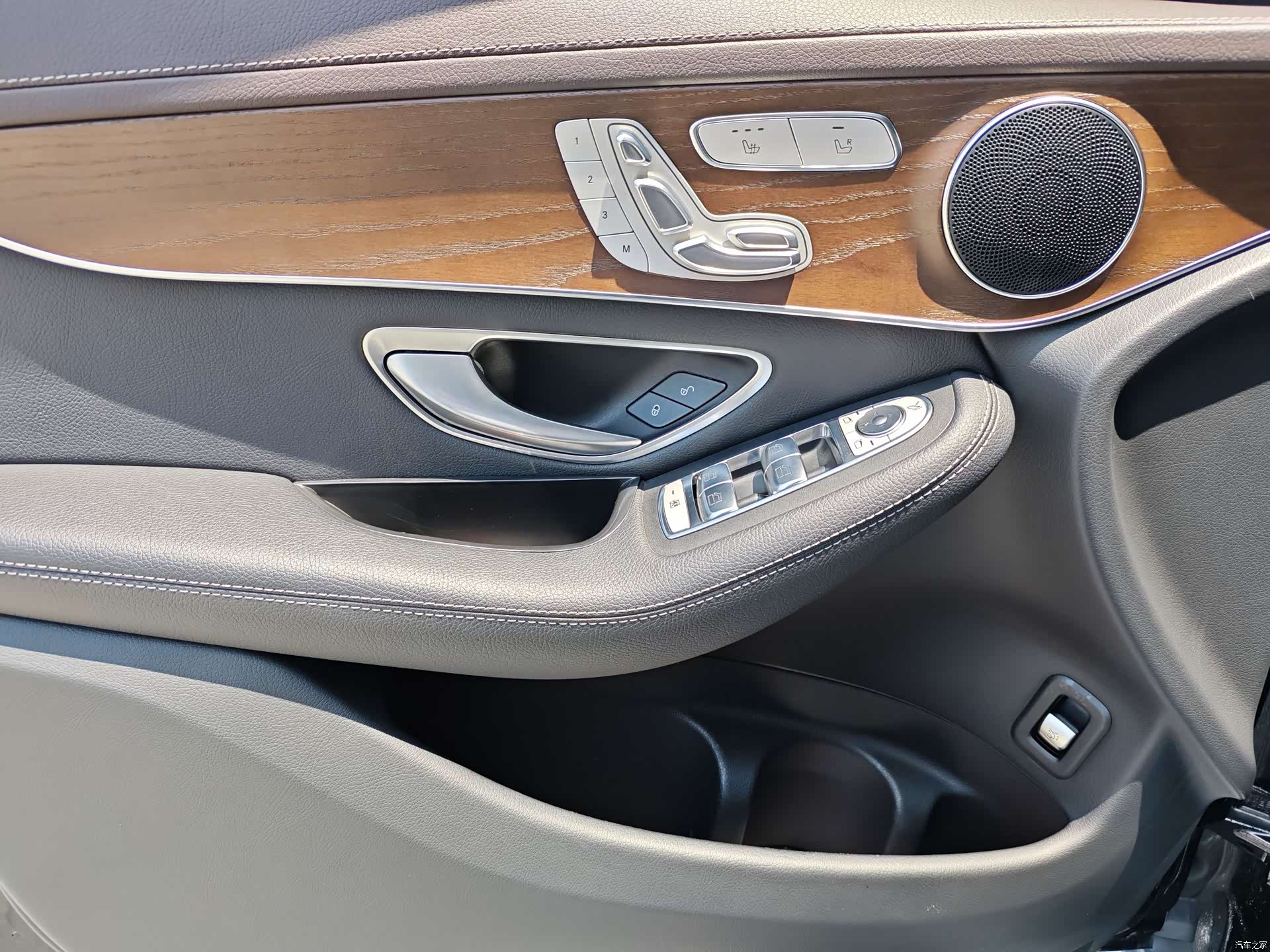 Mercedes-Benz GLC, 2022 10