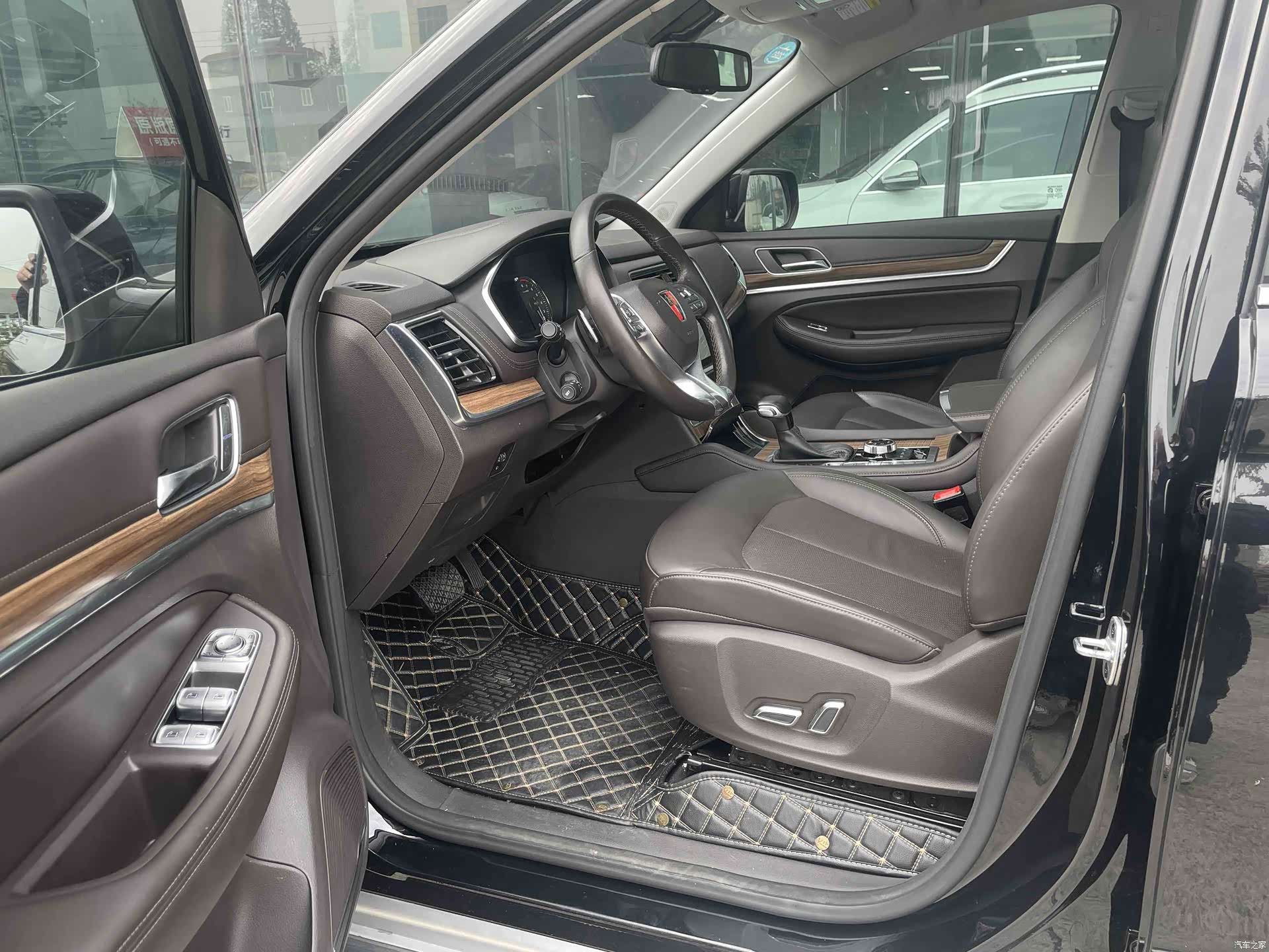 Roewe RX8, 2019 16