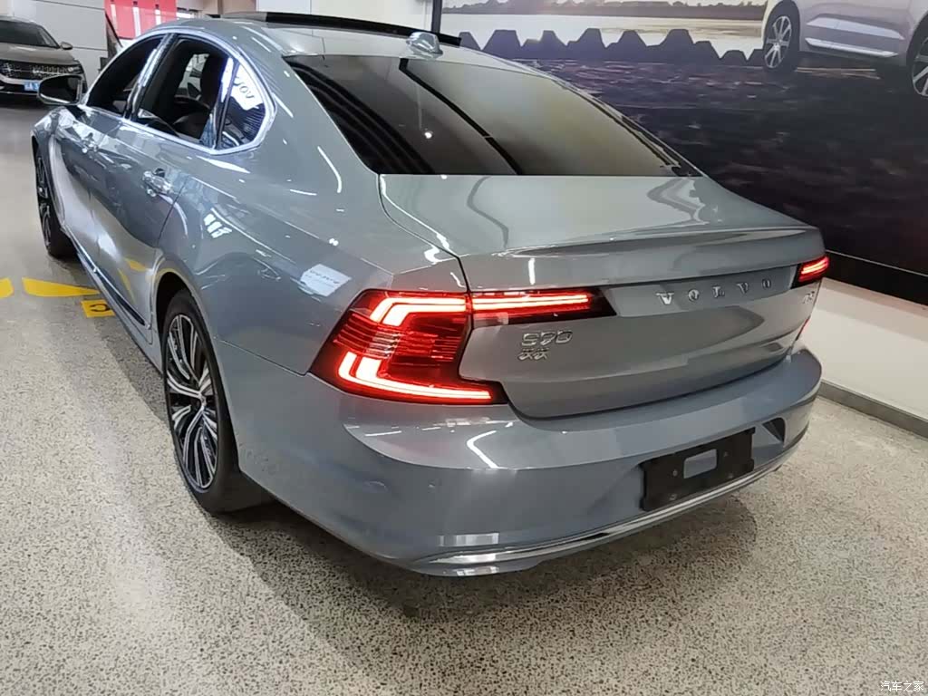 Volvo S90, 2022 все фото