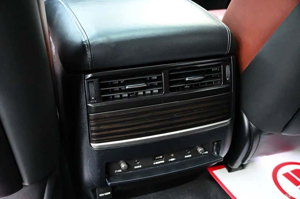 Lexus LX, 2019 30