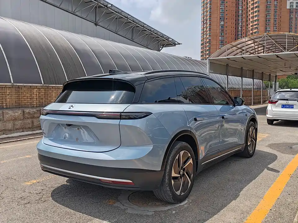 NIO ES6