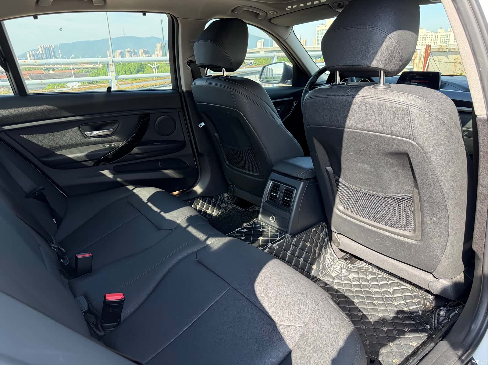 BMW 3 Series, 2018 10