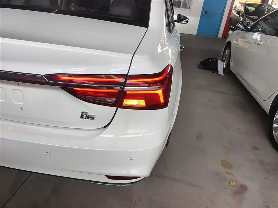 Roewe i6