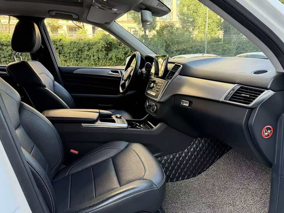 Mercedes-Benz M class