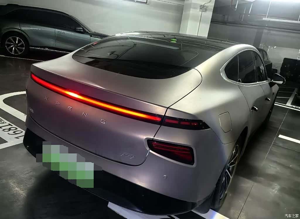 Xpeng P7, 2023 4