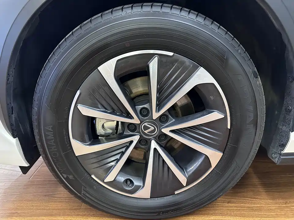 Lexus RZ Lexus RZ