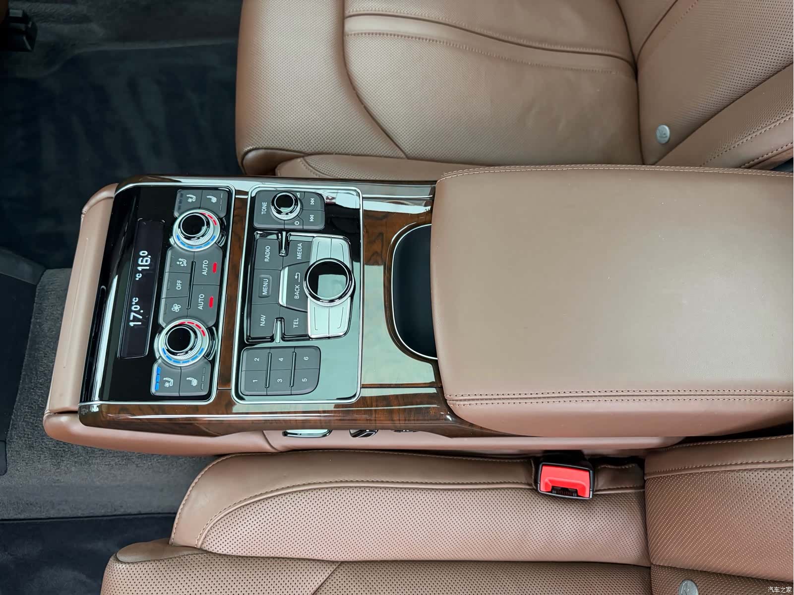 Audi A8L, 2017 11