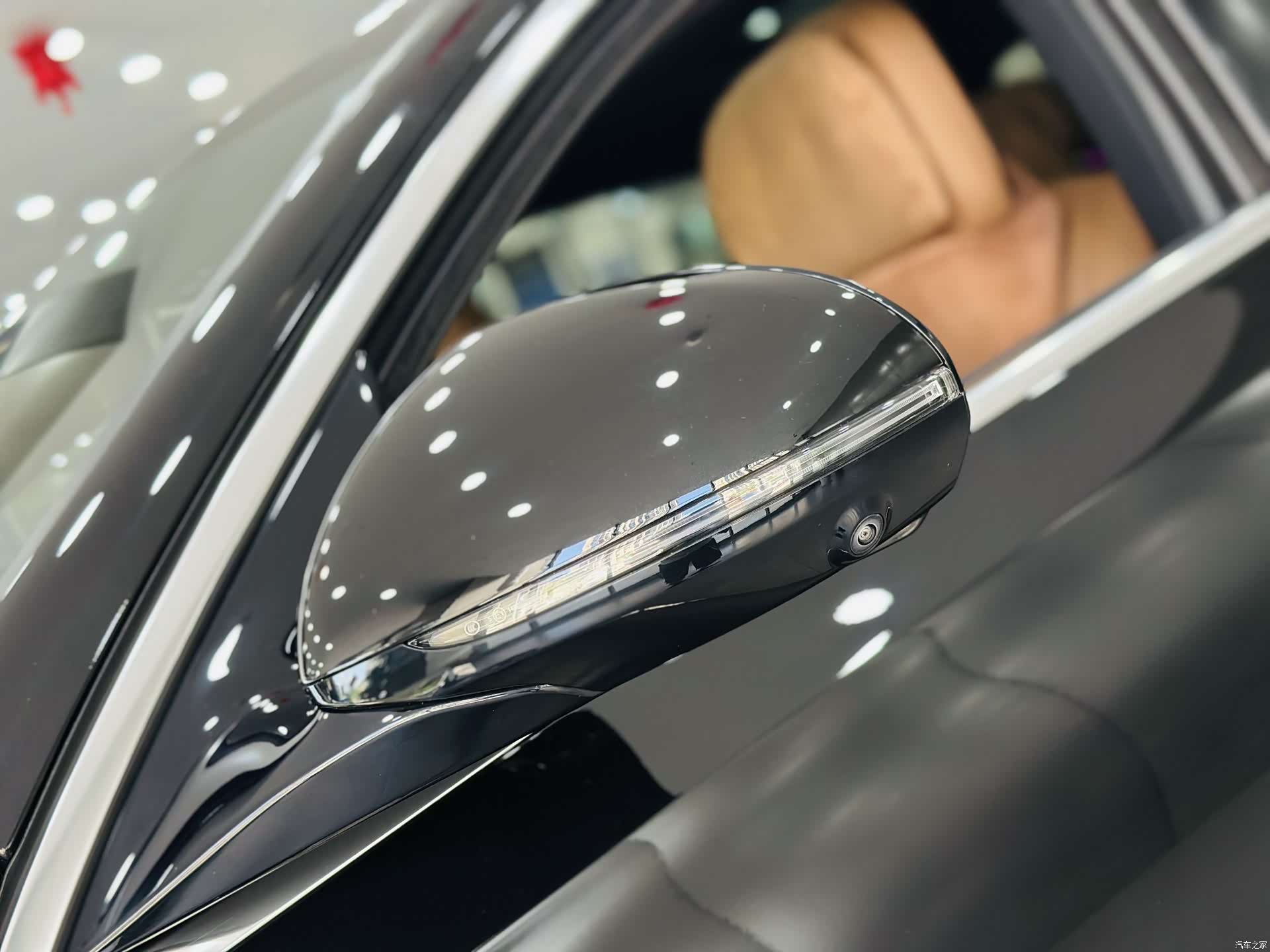 Mercedes-Benz E-Class, 2025 10