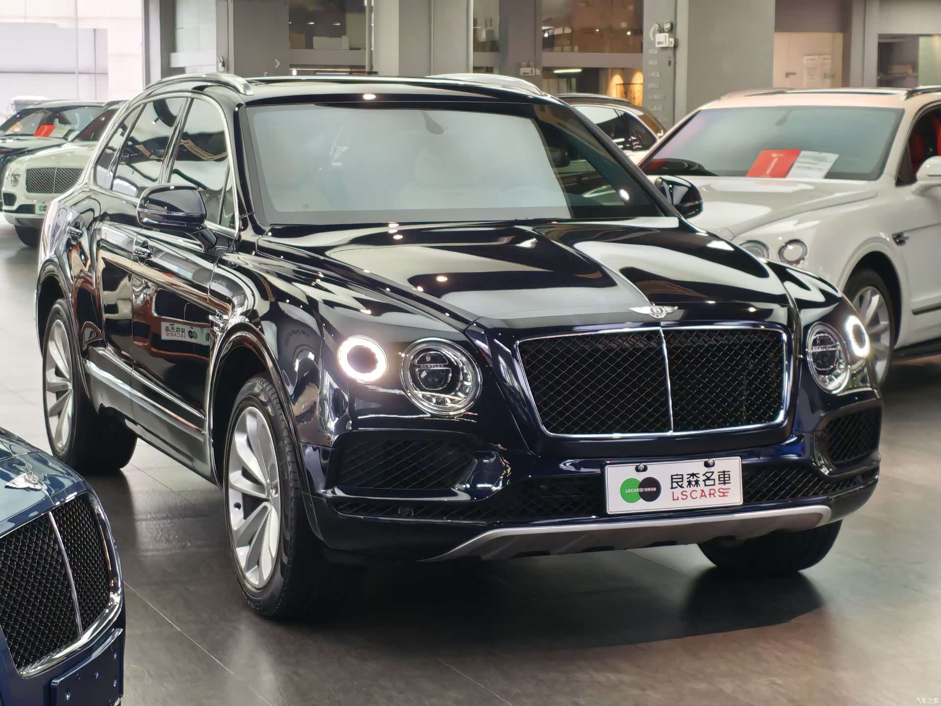 Bentley Bentayga, 2020 3