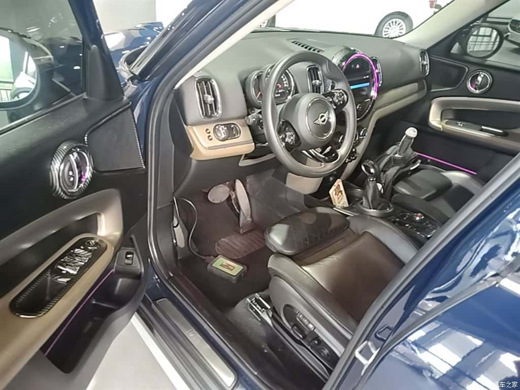 Mini Countryman, 2019 16