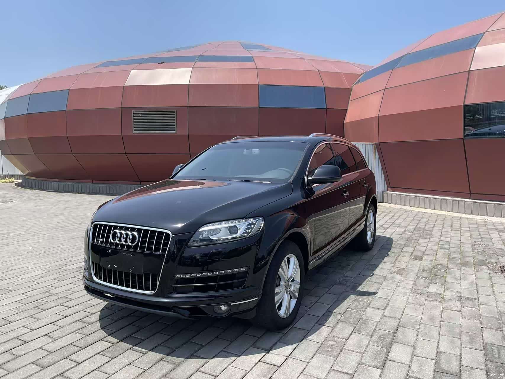 Audi Q7, 2012 1