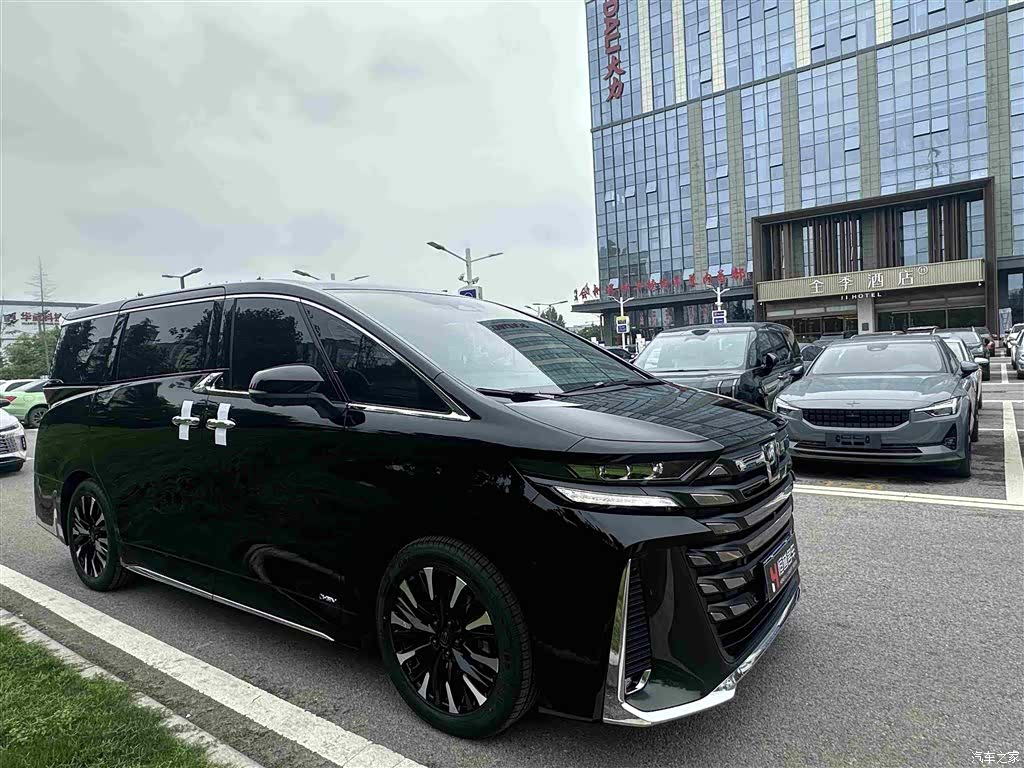 Toyota Vellfire, 2024 8