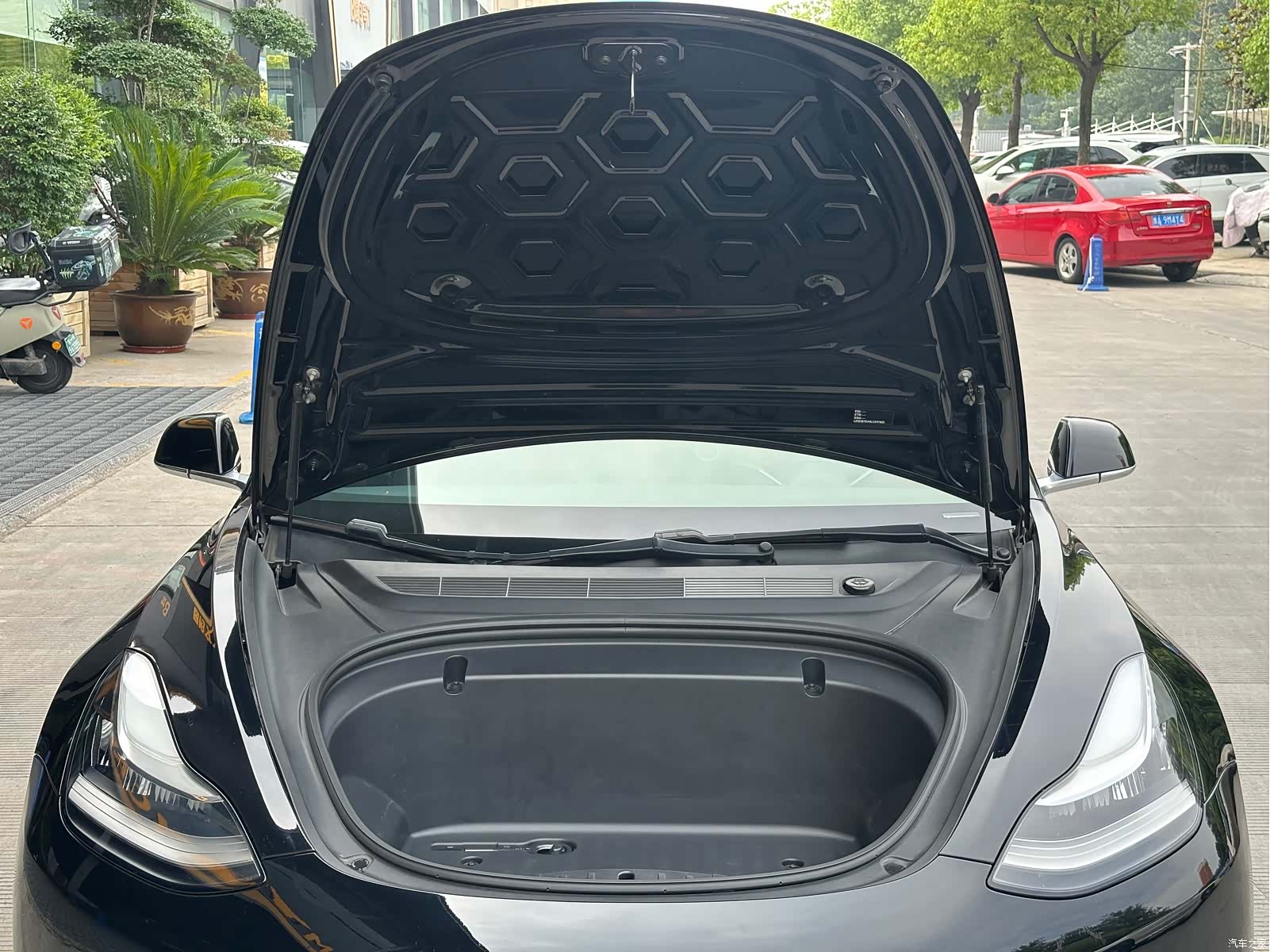 Tesla Model 3, 2020 22