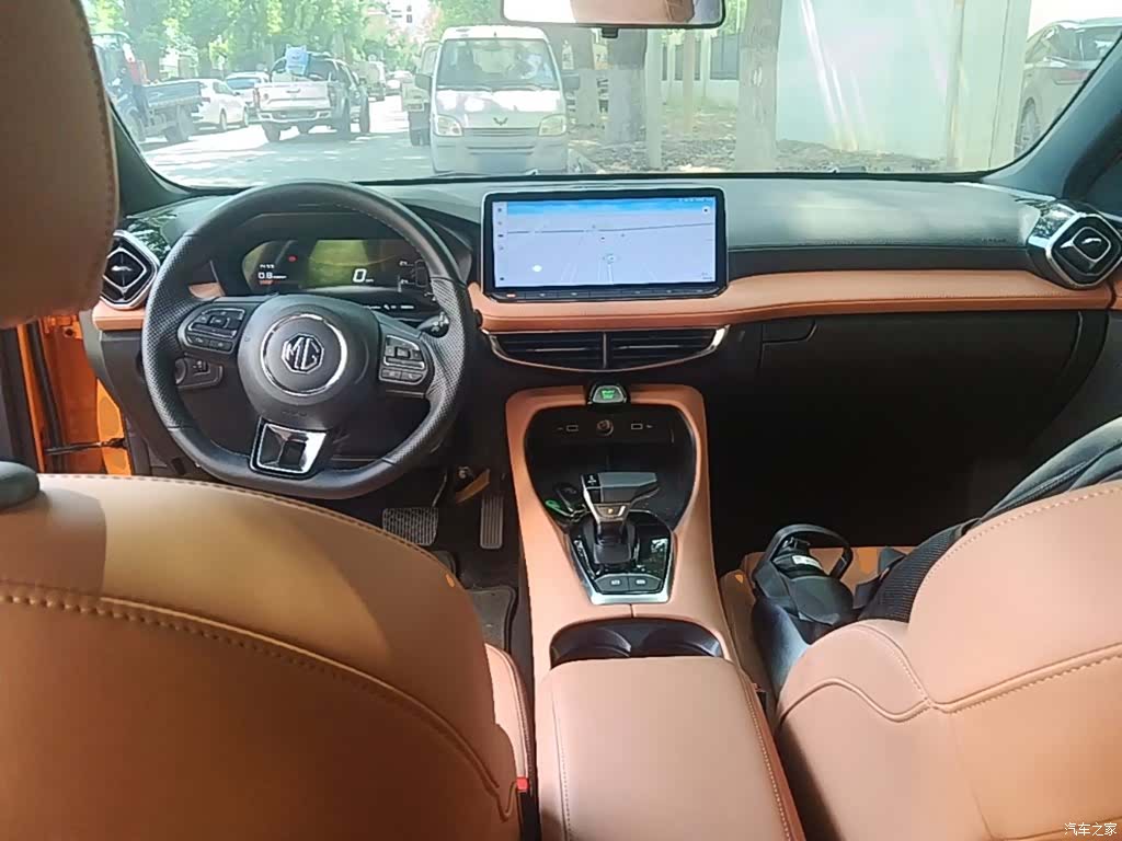 MG MG5, 2025 10