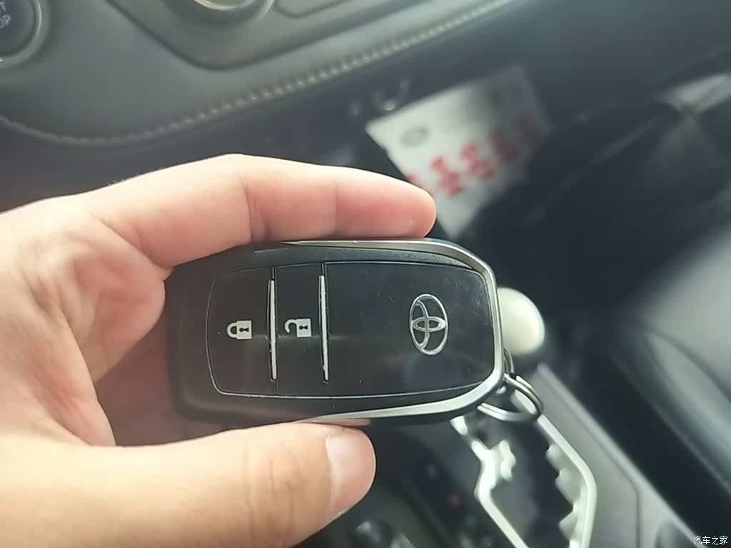 Toyota RAV4, 2015 9
