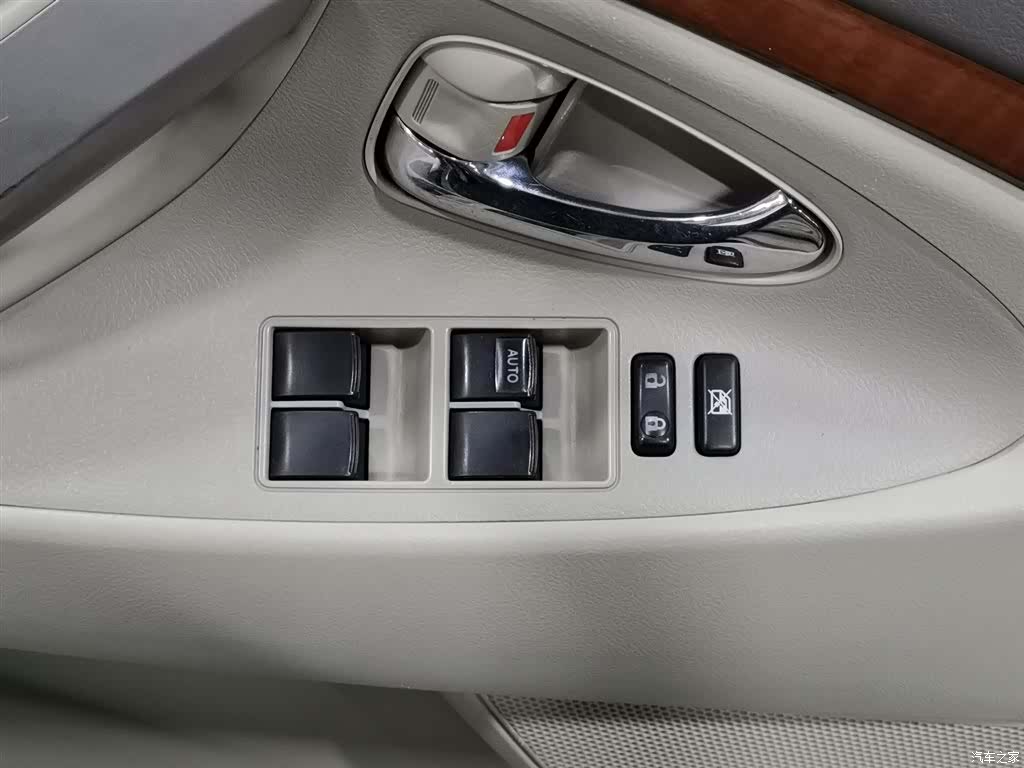Toyota Camry, 2015 9