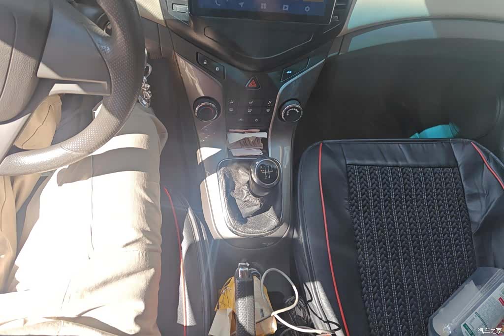 Chevrolet SE, 2015 16