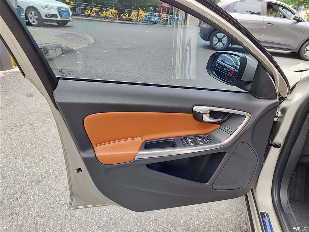 Volvo S60, 2019 6