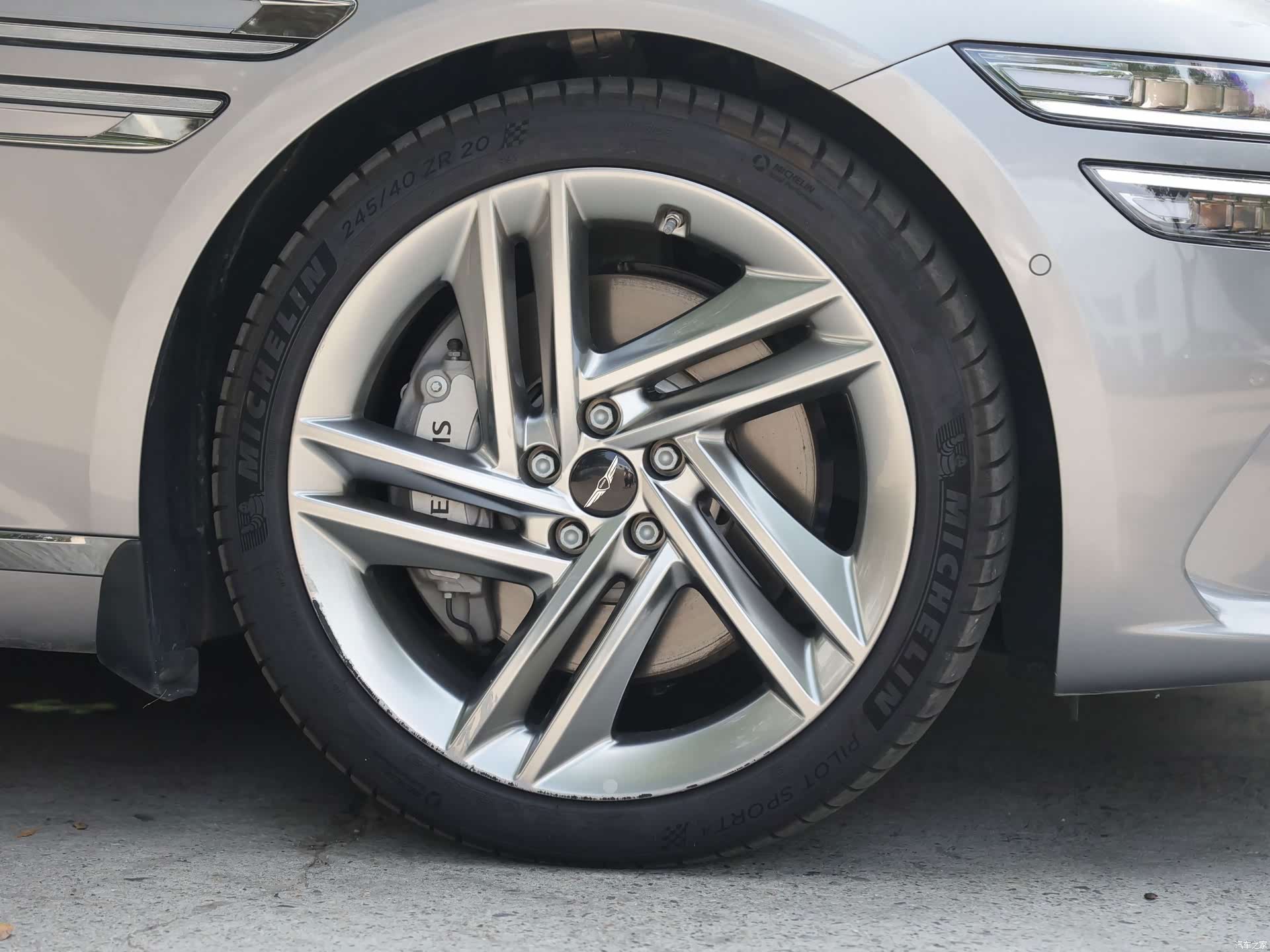 Genesis G80, 2024 все фото