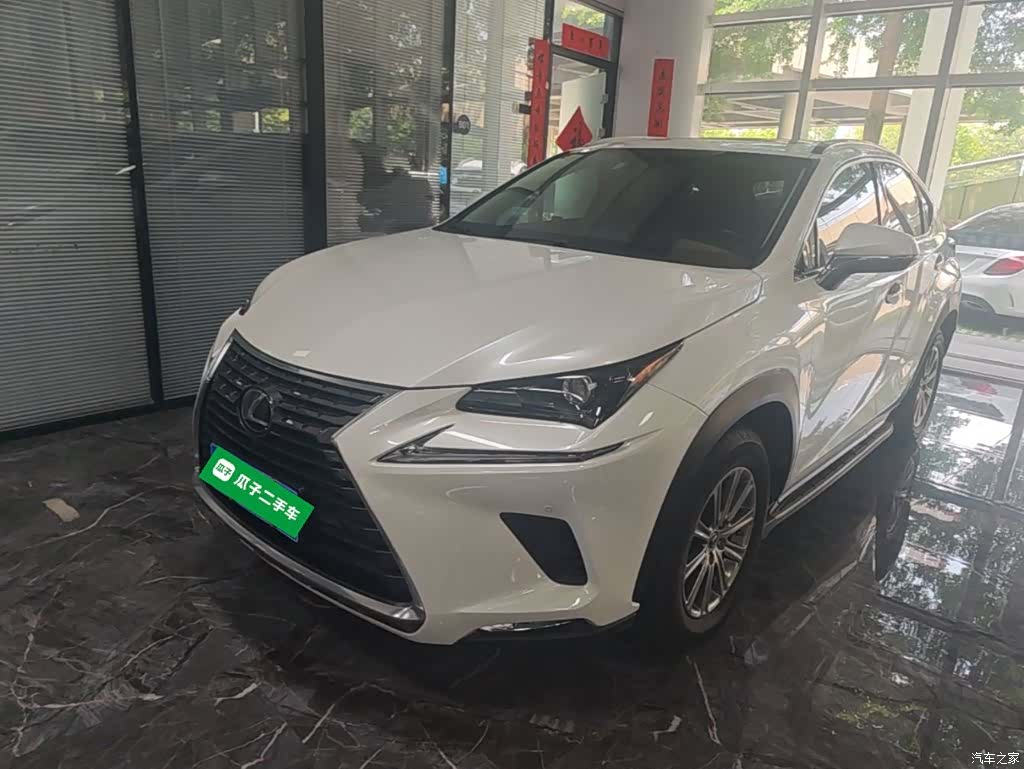 Lexus NX, 2019 1