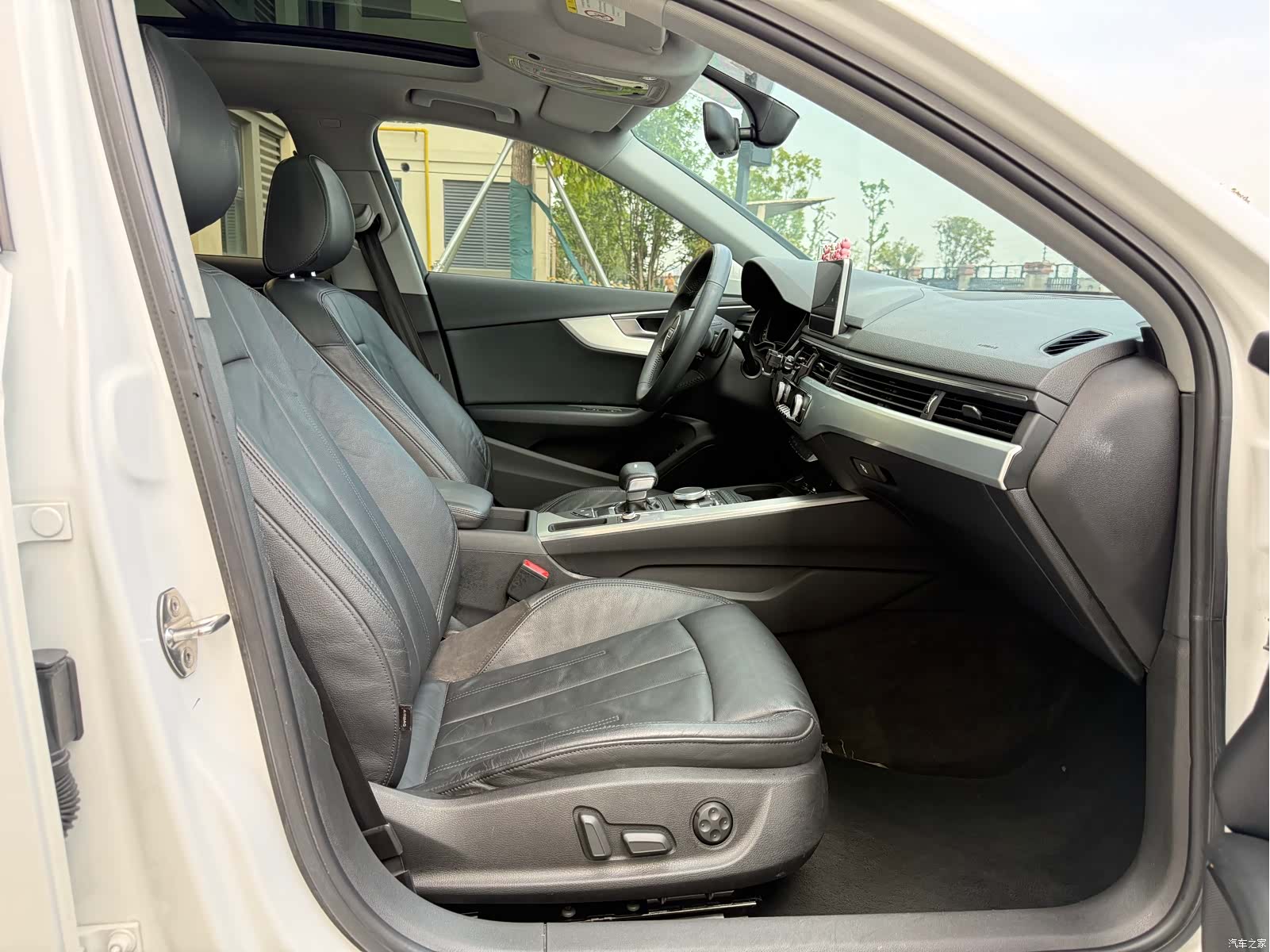 Audi A4L, 2018 6