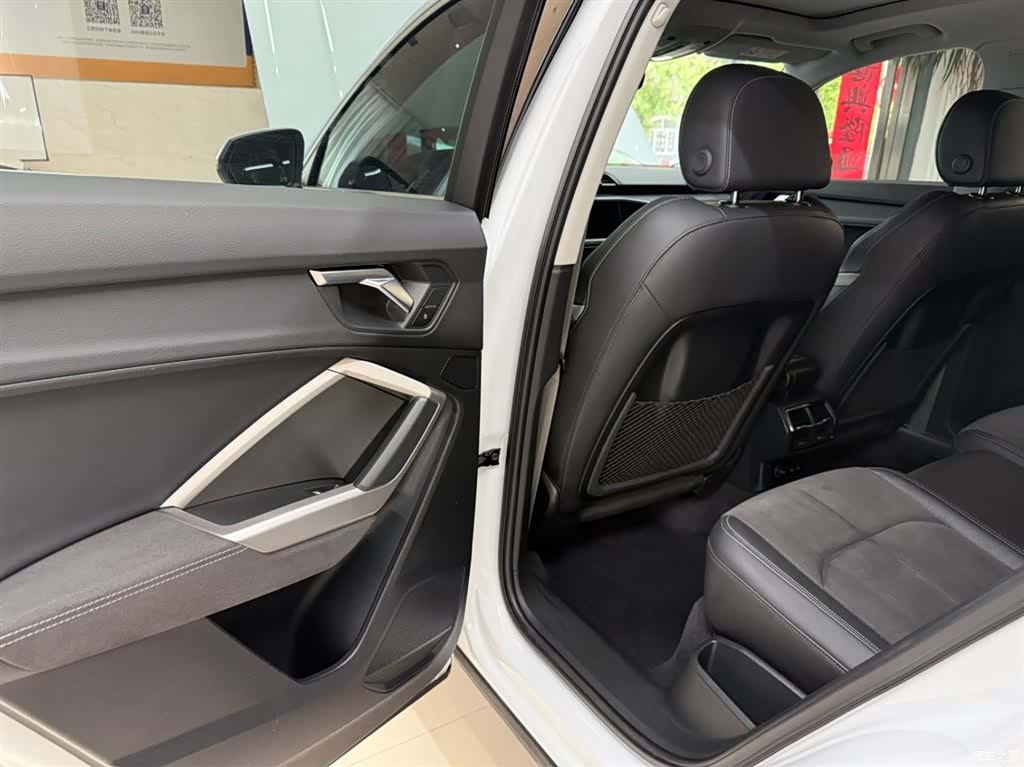 Audi Q3, 2023 17