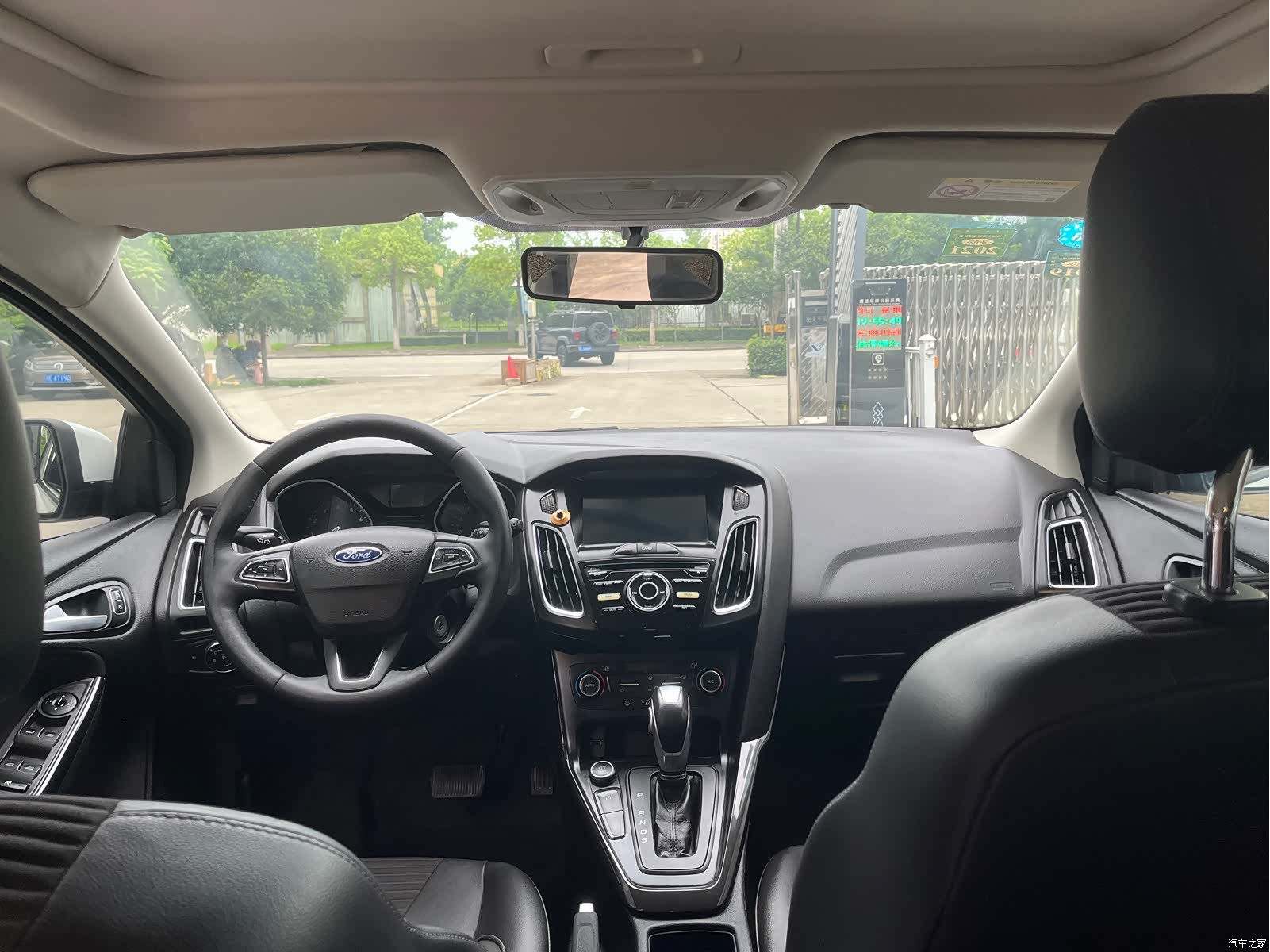 Ford Focus, 2017 10