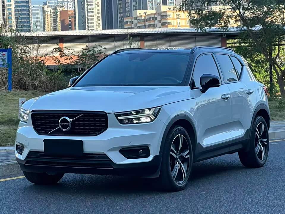 Volvo XC40