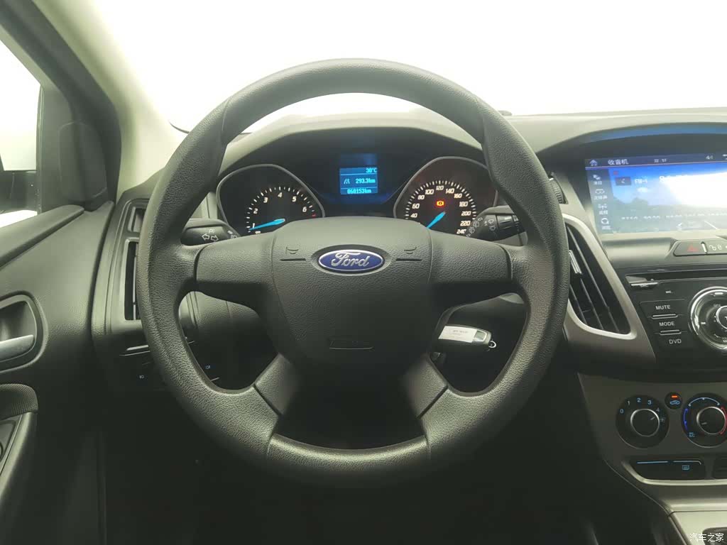 Ford Focus, 2015 11